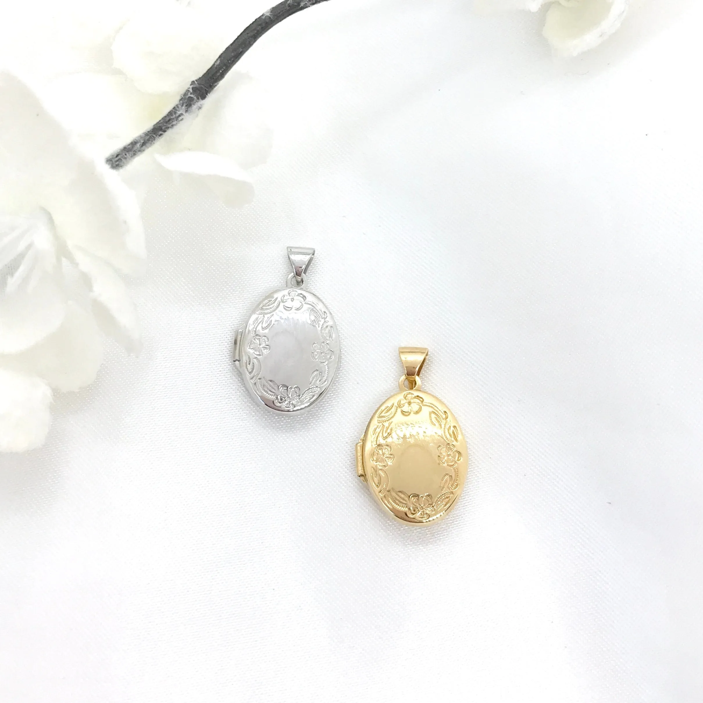 10k Gold Fancy Oval Locket