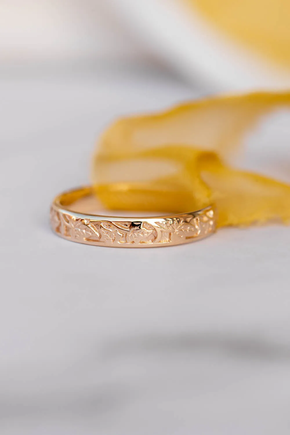 READY TO SHIP: Ivy leaves wedding band in 14K yellow gold, comfort fit ring 4 mm, RING SIZE 10 US